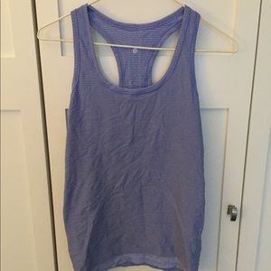Lululemon top